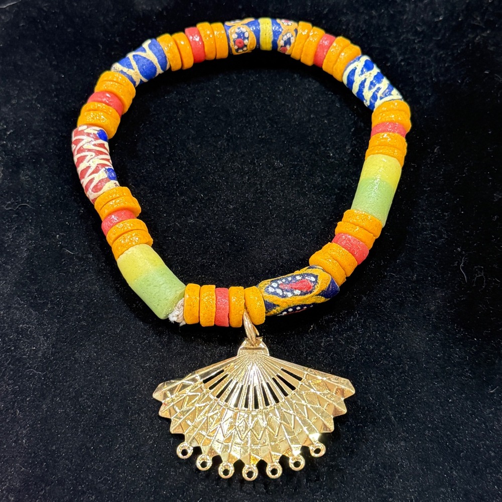 Multicolor African Trade Bead Stretch Bracelet with Gold Tone Fan Charm - Picture 3 of 10